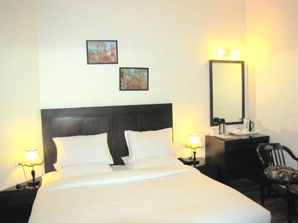 Hotel Prems Paradise Amritsar Exterior foto
