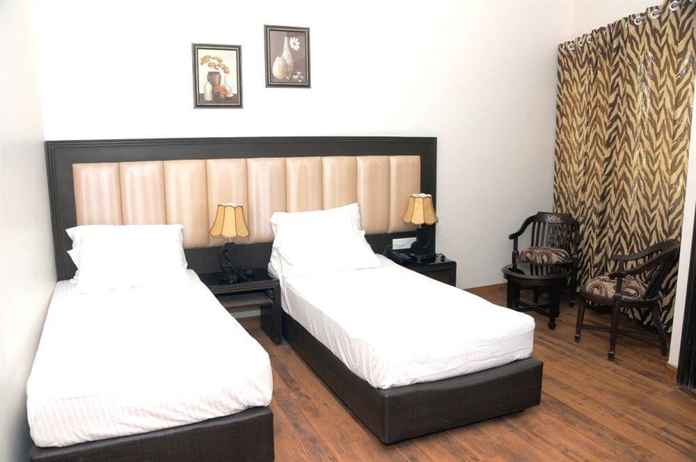 Hotel Prems Paradise Amritsar Exterior foto