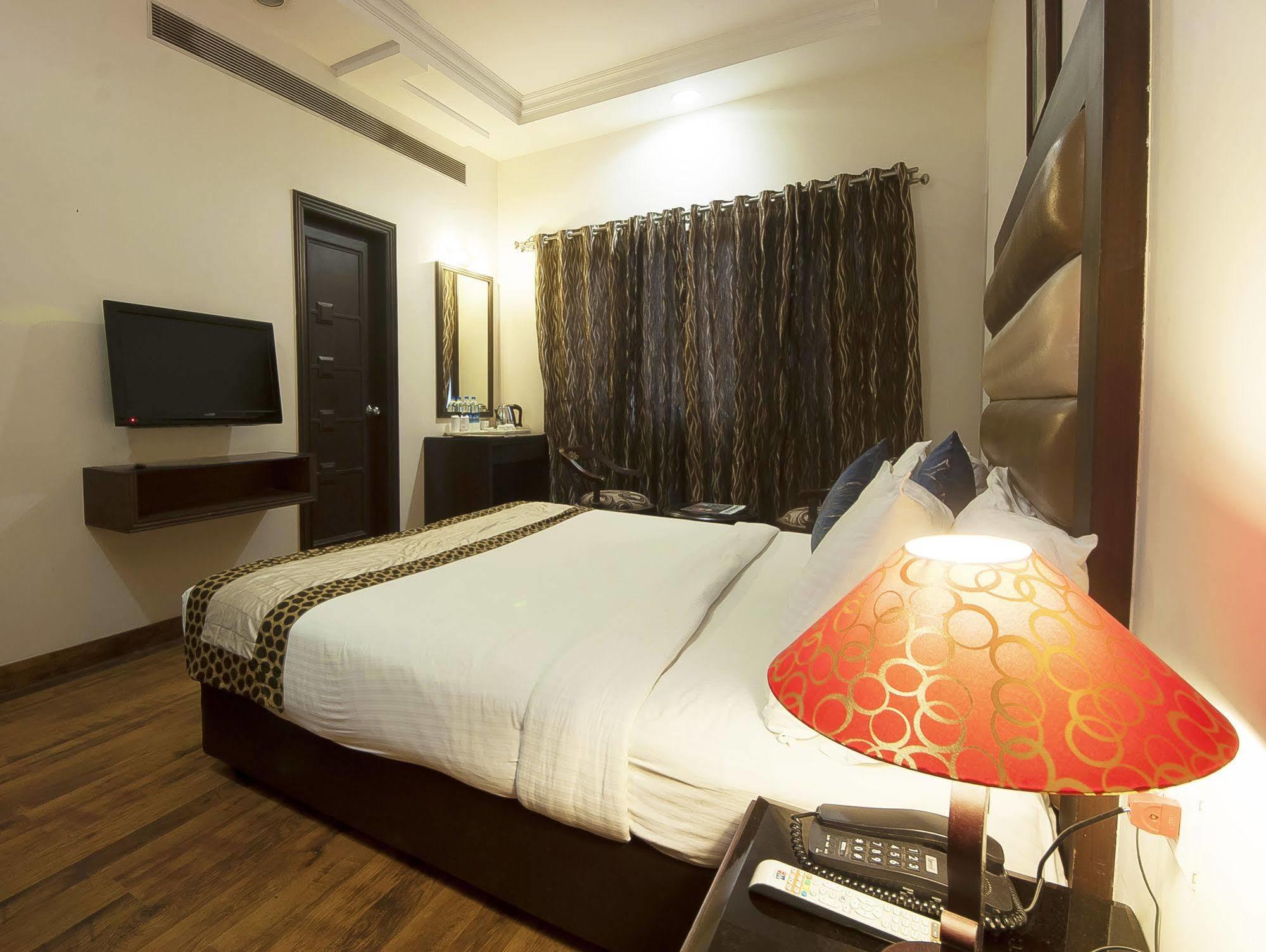 Hotel Prems Paradise Amritsar Exterior foto